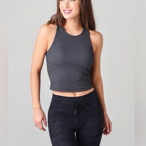 Vuori Elevation Pylo Tank XS